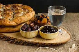 Oruclu adam oruc tutmamış adama yemək versə, günah qazanarmı?