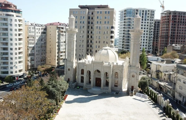Nərimanovdakı “Cümə” məscidində eyni vaxtda 600-ə yaxın insan ibadət edə biləcək