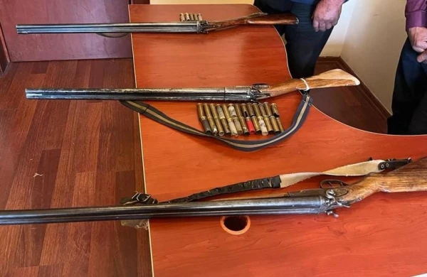 Quba sakinlərində qanunsuz saxlanılan odlu silahlar aşkarlanıb