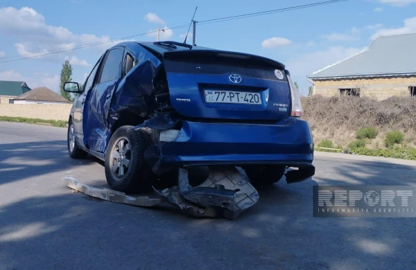 Kürdəmirdə iki avtomobil toqquşub, 3 nəfər yaralanıb