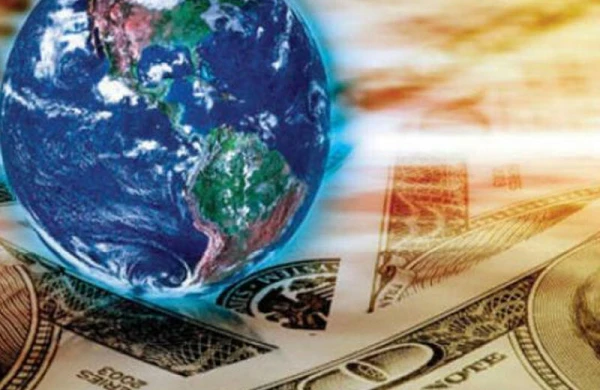 Dünya dollardan imtina edir: Azərbaycana təsiri necə olacaq