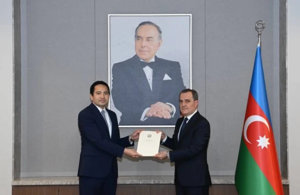 Xarici işlər naziri Ceyhun Bayramov Qazaxıstanın Azərbaycandakı yeni səfiri Alim Bayel ilə görüşüb.