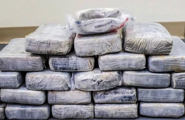 İspaniya polisi göyərtəsində 1,5 ton kokain olan gəmini ələ keçirib