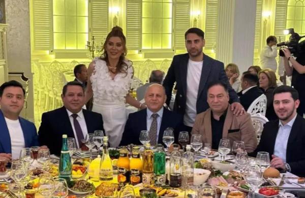 Xoşqədəm əkizlərinə ad günü edir - FOTO