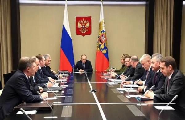Putin təcili iclas keçirir