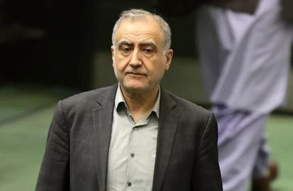 İranda nazirlərin deputatlara rüşvət verdiyini iddia edən şəxsə cinayət işi açılıb