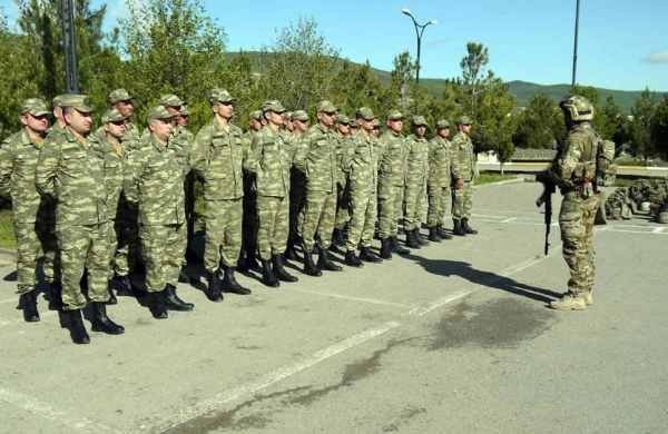Azərbaycanda bu şəxslər orduya təlimə çağırılıb - FOTO