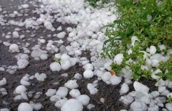 Salyana  dolu yağdı - Video 