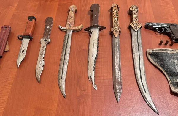 Tərtərdə odlu və soyuq silahlar götürülüb
