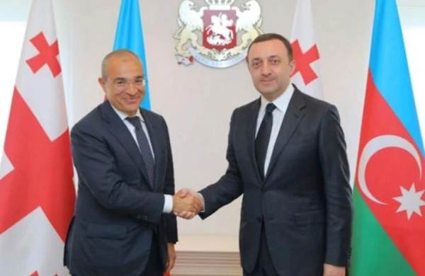 Mikayıl Cabbarov Qaribaşvili ilə görüşüb