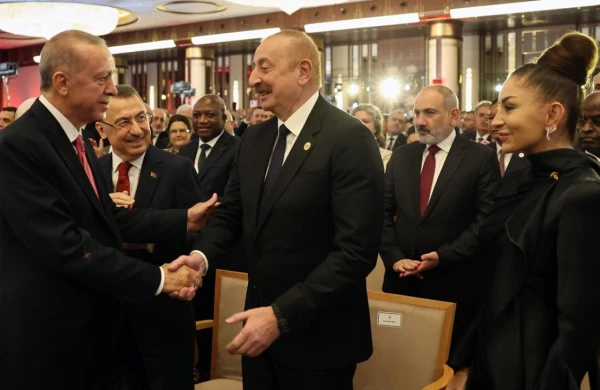 Ərdoğanın andiçməsindən maraqlı FOTOLAR