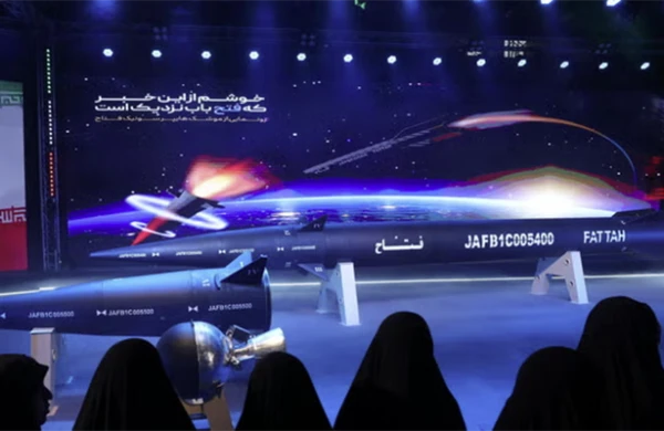 İran yeni hipersəs raketini təqdim etdi