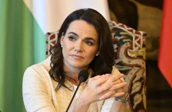 Macarıstan Prezidenti: Rusiya Ukraynada öz məqsədlərinə çatmamalıdır