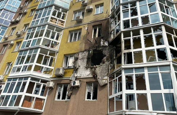 Rusiyada PUA yaşayış binasına çırpıldı - Fotolar - Yenilənib