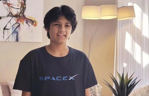 SpaceX” 14 yaşlı proqramçını işə götürdü