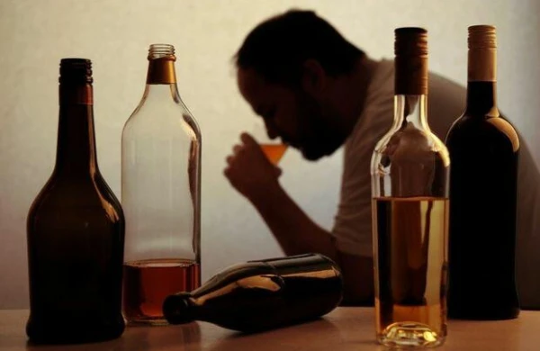 Alimlər alkoqolun yaratdığı 60 xəstəliyi müəyyən ediblər