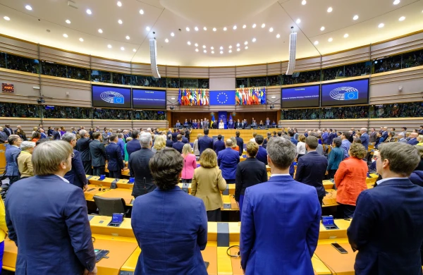 Avropa Parlamenti Ukraynanı tezliklə NATO-ya qəbul etməyi xahiş edib