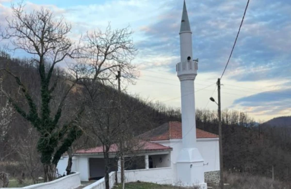Qurani-Kərimi cıran şəxs tutldu