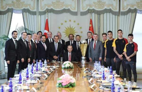 Prezident Ərdoğan “Qalatasaray”ı qəbul edib