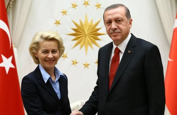 Ərdoğan Avropa Komissiyasının sədri ilə danışıb