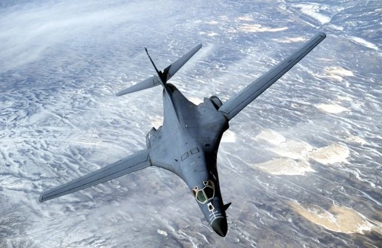 Amerikanın B-1B bombardmançı təyyarələri ilk dəfə İsveçə eniş etdi
