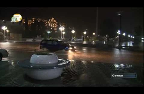 Qərb bölgəsinə güclü leysan  yağır - FOTO