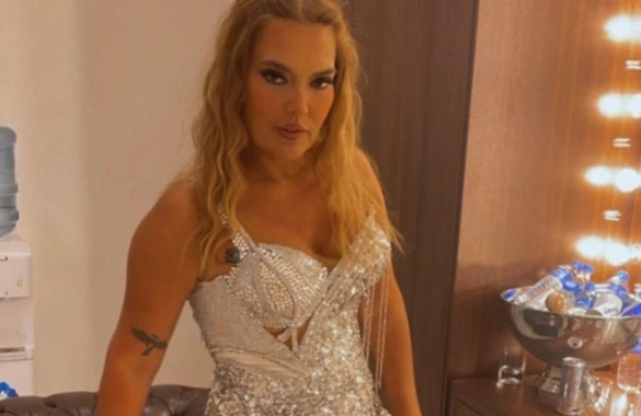 Müğənni "qocalmısan" deyən izləyicisinə elə söz yazdı ki... (18+FOTO)