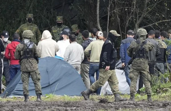 Polşa  polis əməkdaşını Belarusla sərhədə yığır