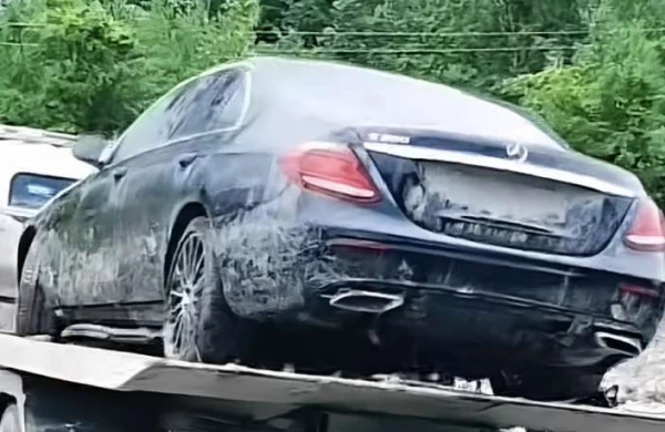 İsmayıllıda sel aparan lüks avtomobil kimindir? - FOTO