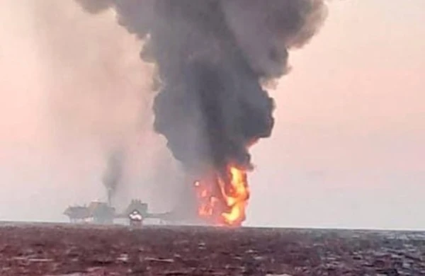 Neft tankerində partlayış: Ölənlər var – Video