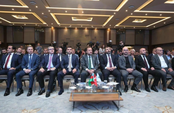 “İş dünyası - 100 ilin zirvəsi” biznes forum-sərgi keçirilb - FOTO