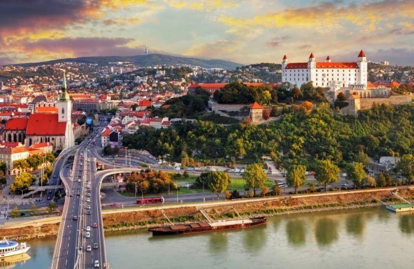 Slovakiyanın daxili işlər naziri  vəzifəsindən azad edilib