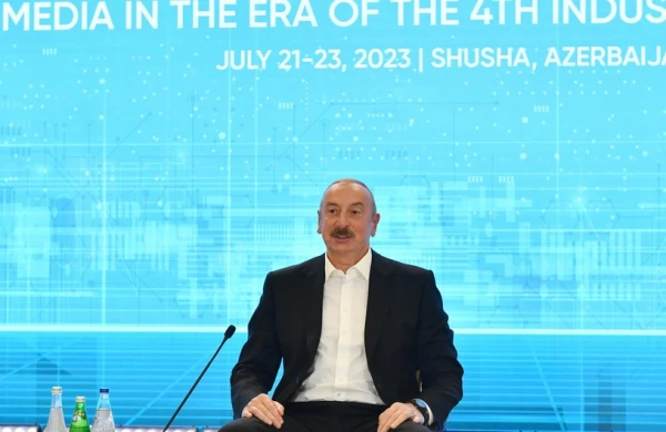 Prezident İlham Əliyev Şuşada Qlobal Media Forumunda çıxış edir