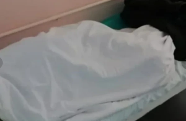 Məzarlığa çevrilən mənzil - Kişinin meyiti üç il divanda qaldı