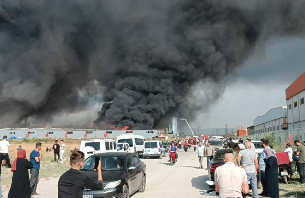 Türkiyədə fabrik yanır