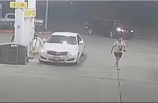 "Zapravka"nın tualetində doğub qaçdı - Polis hər yerdə onu axtarır – VİDEO