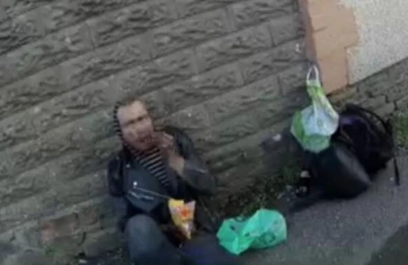 3 uşaq anasının başını kəsən qatil jelibon yeyərək polisi gözlədi - VİDEO - FOTO