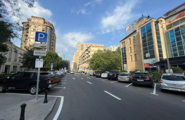 SÜRÜCÜLƏRİN NƏZƏRİNƏ: parklanmaya görə sizdən nağd ödəniş tələb oluna bilməz