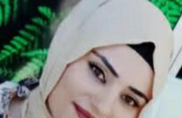 Həbsdən çıxan kişi arvadını küçədə öldürdü