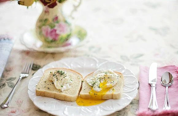 Gündə neçə yumurta yemək olar?- Həkim töviyəsi