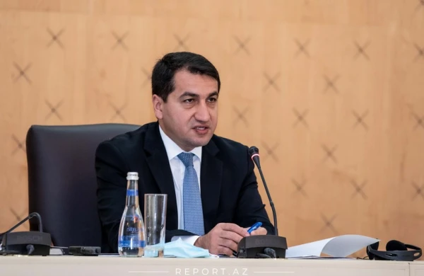 Prezidentin köməkçisi anti-Azərbaycan hesabatı hazırlayan vəkilin ittihamlarına cavab verib