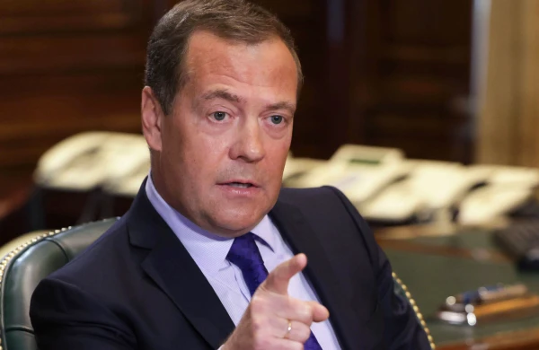 Medvedev Polşa prezidentini “heyvan” adlandırıb