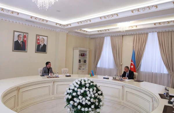 Səfərbərlik və Hərbi Xidmətə Çağırış üzrə Dövlət Xidmətinin rəisi Sumqayıtda vətəndaşları qəbul edib