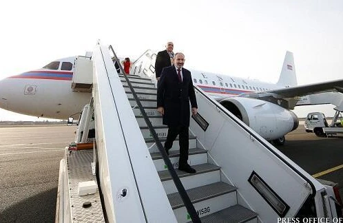 Paşinyan Zəngilana uçdu - FOTO