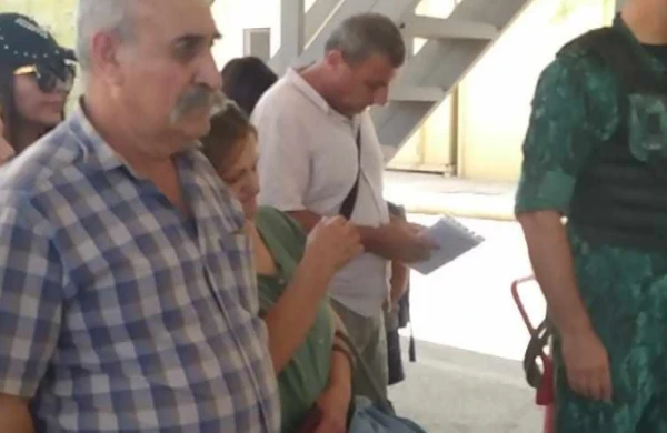 Laçın postundan keçən erməni Azərbaycan dilində danışdı: Hər şey qəşəngdir