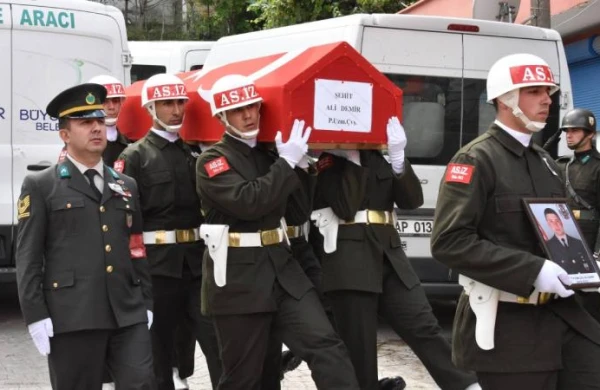 Türkiyə şəhidini dəfn etdi