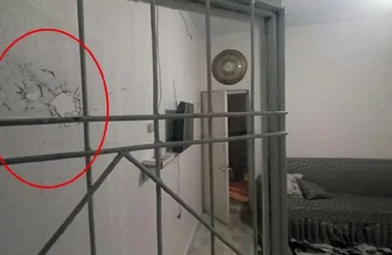 Evində oturduğu yerdə 15 yaşlı qızın başına güllə dəydi - FOTO