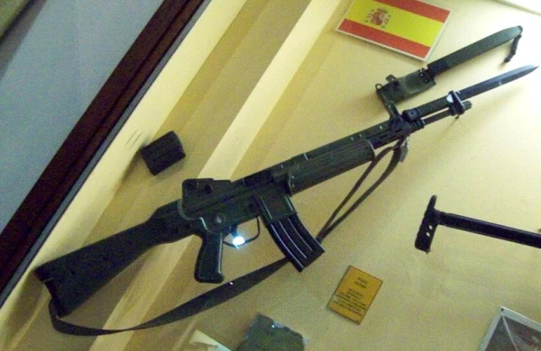 Infodefensa: Ukraynada İspaniyanın  "qalmaqallı" tüfəngləri tapılıb