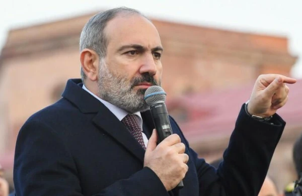 Kabinetdə gərginlik: Nikol nazirləri istefaya göndərir
