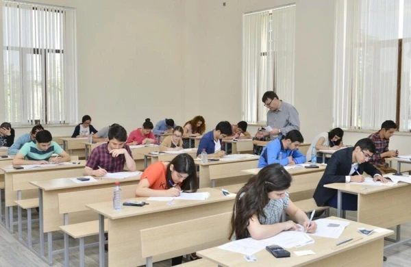 Ali məktəblərin boş qalan yerlərinə və kolleclərə qəbulun nəticələri açıqlandı